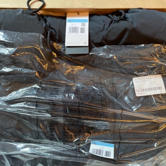 Nike Jordan Parka Men Winter Jacket - Picture 3 of 3